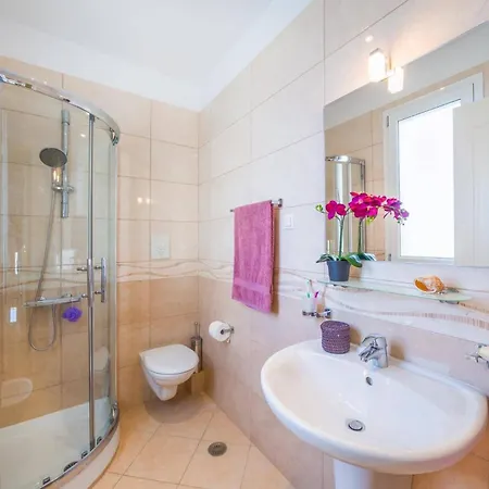 Gina By * Klimatia (Corfu)